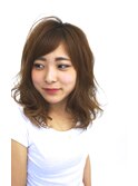 ミディアムな小顔ゆるカール (北澤）