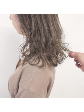 ガーランドウメダ(Garland umeda) リラックスウェーブ＿ミディアム＿000799