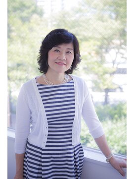 ニコル(NICOLE) 【-10歳】ミディアムシャギーのふんわり艶髪パーマ