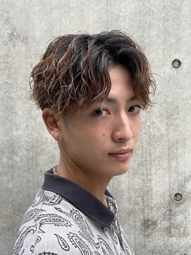 バイフィフス 原宿/表参道(by fifth) 波巻きツイストスパイラルパーマセンターパートツーブロック