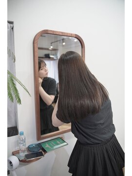 ルート(root) ナチュラル　オリーブブラウン　さら艶ロング