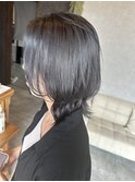 深みグレーで叶える透け感