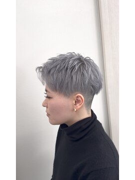 ラッツ(RATS) ベリーショートシルバーカラー！