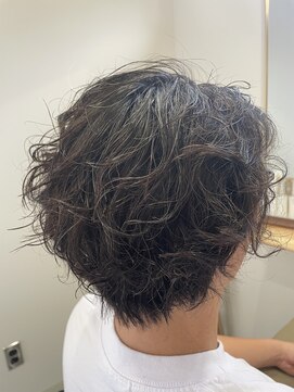 トナリ(tonari) メンズパーマ