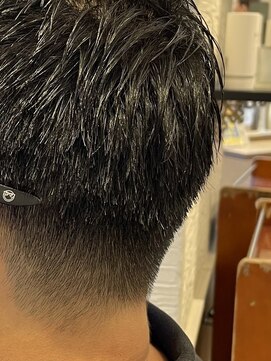 シュヴー 築地(CHEVEUX) 爽やか刈り上げ