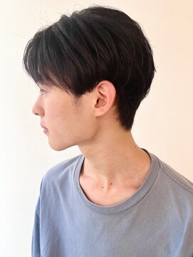 モリオフロムロンドン 松戸店(Morio from London) 【松戸 アイダ】伸ばしかけセンターパート毛流れメンズカット