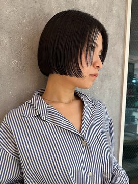 切りっぱなしミニボブ