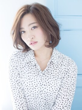 エイチバイシオミエイチ 神戸三宮(H by shiomi H) [shiomi H]かきあげバング×ロングボブ×シアーグレージュカラー