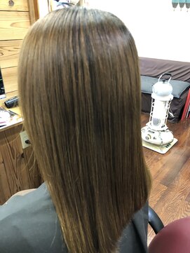 ニサブラ(Nisa Bula) ぱっつんワンレン