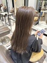 ハイライトで白髪ぼかし　透明感カラー