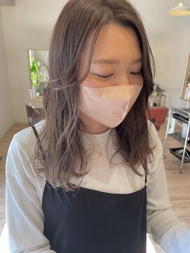 シームリー 千田町店(Seemly) シアーベージュ