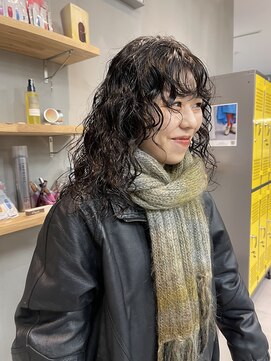 ナループロア ハチ(Nalu pu loa hachi) ハードパーマ/スパイラルパーマ/黒髪パーマ