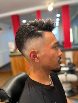 キングズチェアー カットクラブ(Kings' chair cut club) 【メンズ】メンズショート/スキンフェード〈理容室〉