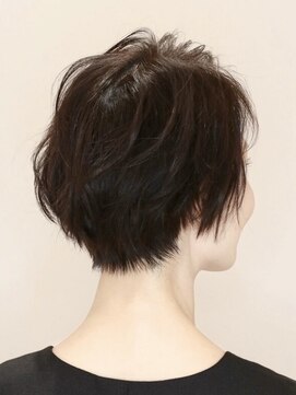 アンベリールフルー(EMBELLIR fleur) 大人のショートパーマスタイル 30代40代50代