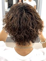 ビカム 名駅(become)&nbsp;【ブラウンカラーサーフカール】センターパートコンマバング