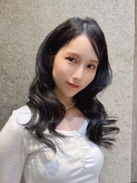 ディオ アンド ルーチェ(Dio&Luce) ブルーブラック×レイヤーカット×麻布十番