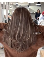 レディアル 大宮(REDEAL)&nbsp;白髪ぼかし/ハイライト/ベージュハイライト