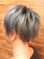 スワロウテイル(Swallow tail)&nbsp;ペールカラーでクールな雰囲気