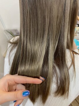 アイエン(aien) 色落ちまで可愛い◎ケアブリーチ使用♪透明感ベージュカラー