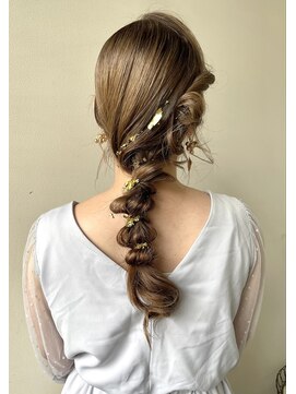 ホワイトルーム(White Room) 編みおろしヘア