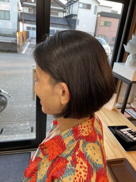 エイチヘアープロダクト(H hair product) 前下がりショート