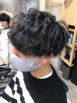 フリゼーア 川西店(FRISEUR) 波打ちツイストスパイラル