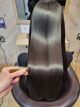 AWARD受賞サロン姉妹店の《ALLEN hair》が誇るこだわりのデザインカラー×髪質改善をご提案