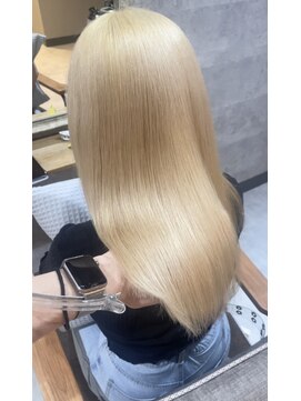 ナズ 函館昭和店(Na'z) 抜きっぱなしブロンド/函館/ブリーチ/ハイトーン