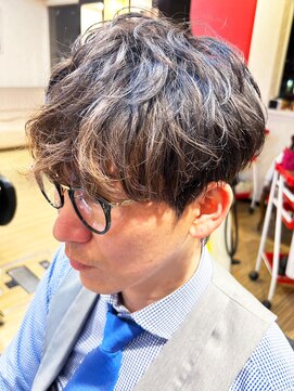 メイプルフェロー(MAPLE fellow) 20代30代40代ハイライト外国人風カラーメンズフェザーマッシュ