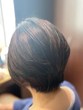 カラー(calla) 前下がりショート