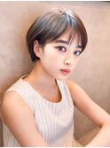 ★くびレイヤーエモージュ斜めバングイメチェン愛されショート