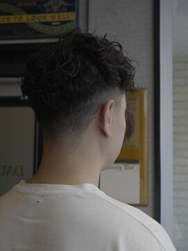ダウバーバーショップ(DAU BARBER SHOP) スペインカール