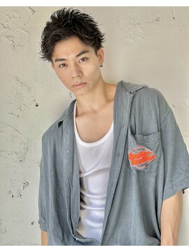 ロミーオム 本厚木(ROMMY. Homme) 刈り上げツーブロックアップバングショートビジネスメンズヘア