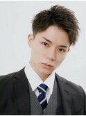 スパイキーショート刈り上げツーブロックアップバング短髪黒髪