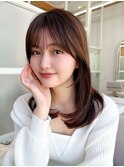 20代に人気!顔周りの後れ毛がかわいいシャギーレイヤーロング