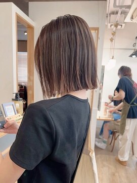 ネオリーブ クーロ(Neolive curro) タッセルボブ×ハイライト[白髪ぼかしハイライト]