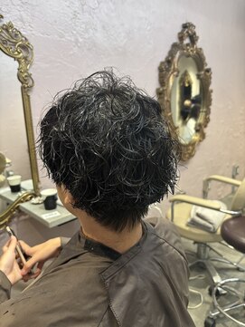 フッタ(Futta) メンズニュアンスパーマ【西武新宿駅】【駅近徒歩1分】