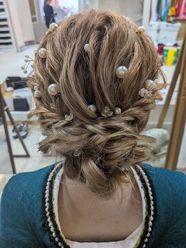 トリコ(ToricO) まとめ髪スタイル