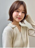 ショートボブ レイヤーカット 前髪あり 外ハネボブ くびれヘア