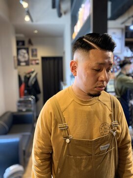 バーバー スタジオ ラフテル(Barber Studio RAFTEL) 七三スキンフェード