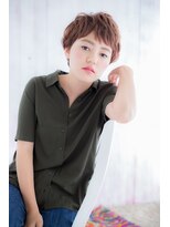 オン眉カシスブラウンくせ毛風ボーイッシュマッシュヘアc1