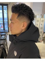フランクスバーバーリザーブ 人形町店(FRANK’S BARBER RESERVE) 宮城リョータ風パーマ スキンフェード ツーブロックS