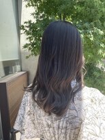 エム インターナショナル 春日部本店(EMU international)&nbsp;透け感グレーのグラデーション