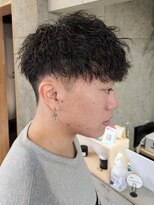 ニアウ 伊勢崎連取店(Niau)&nbsp;刈り上げマッシュ波巻きツイストスパイラルパーマメンズ