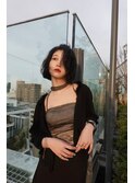 ヌーディーさを強調する大人ボブスタイル