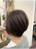 30代くせ毛のショートヘア
