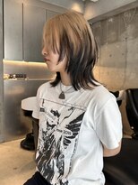 ニール(nier)&nbsp;レイヤーカット/ミディアム/ブリーチ/ルーツカラー/デザイン