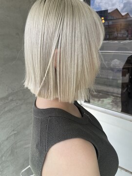 ナイーブヘアデザイン(NAiVE HAIR DESIGN) 【NAiVE HAIR】White blonde