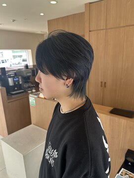 ゴットフロー(GOTTO FLOW) ウルフカットに相性抜群のブルーブラックカラー