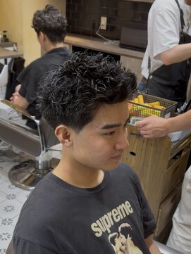 グルーマーズトウキョウ(GROOMER/S TOKYO) men's/メンズ/リバースセンターパート/ニュアンスパーマ/神保町